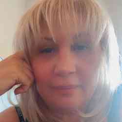 Single Armenian woman in Los Angeles, CA, United States