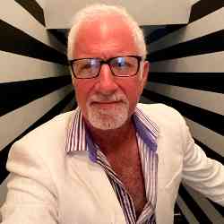 Single Armenian man in New York, New York, United States