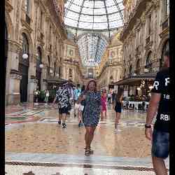Single Armenian woman in Los Angeles, , United States