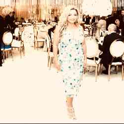 Single Armenian woman in Los Angeles, , United States