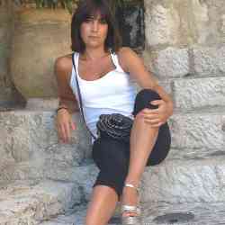 Single Armenian woman in Paris, Île-de-France, France