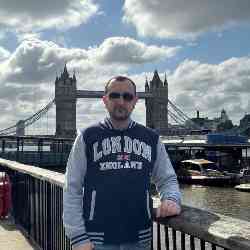 Single Armenian man in New York, New York, United States