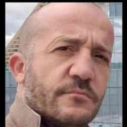 Single Armenian man in New York, New York, United States