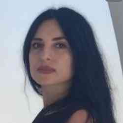 Single Armenian woman in Yerevan, Армения, Armenia