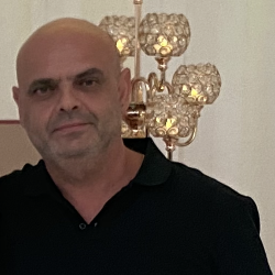 Single Armenian man in Glendale, California, United States