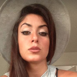 Single Armenian woman in Toronto, Ontario, Canada