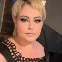 Single Armenian woman in Los Angeles, California, United States