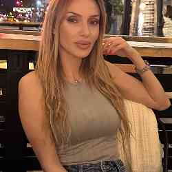 Single Armenian woman in Los Angeles, California, United States