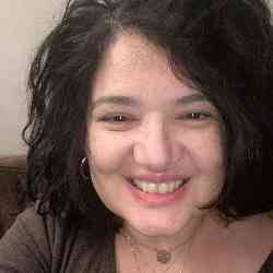 Single Armenian woman in New York, New York, United States