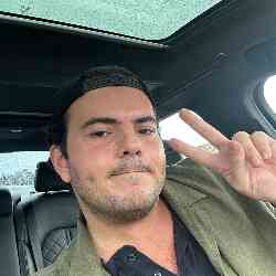 Single Armenian man in New York, New York, United States