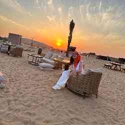 Single Armenian woman in Los Angeles, California, United States