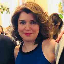 Single Armenian woman in Toronto, Ontario, Canada