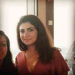 Single Armenian woman in London, England, United Kingdom