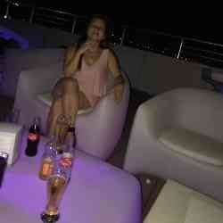 Single Armenian woman in New York, New York, United States