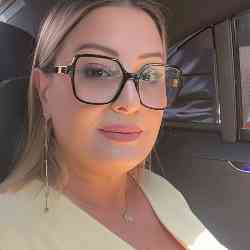 Single Armenian woman in Paris, Île-de-France, France
