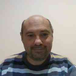 Single Armenian man in Yerevan, Arménie, Armenia